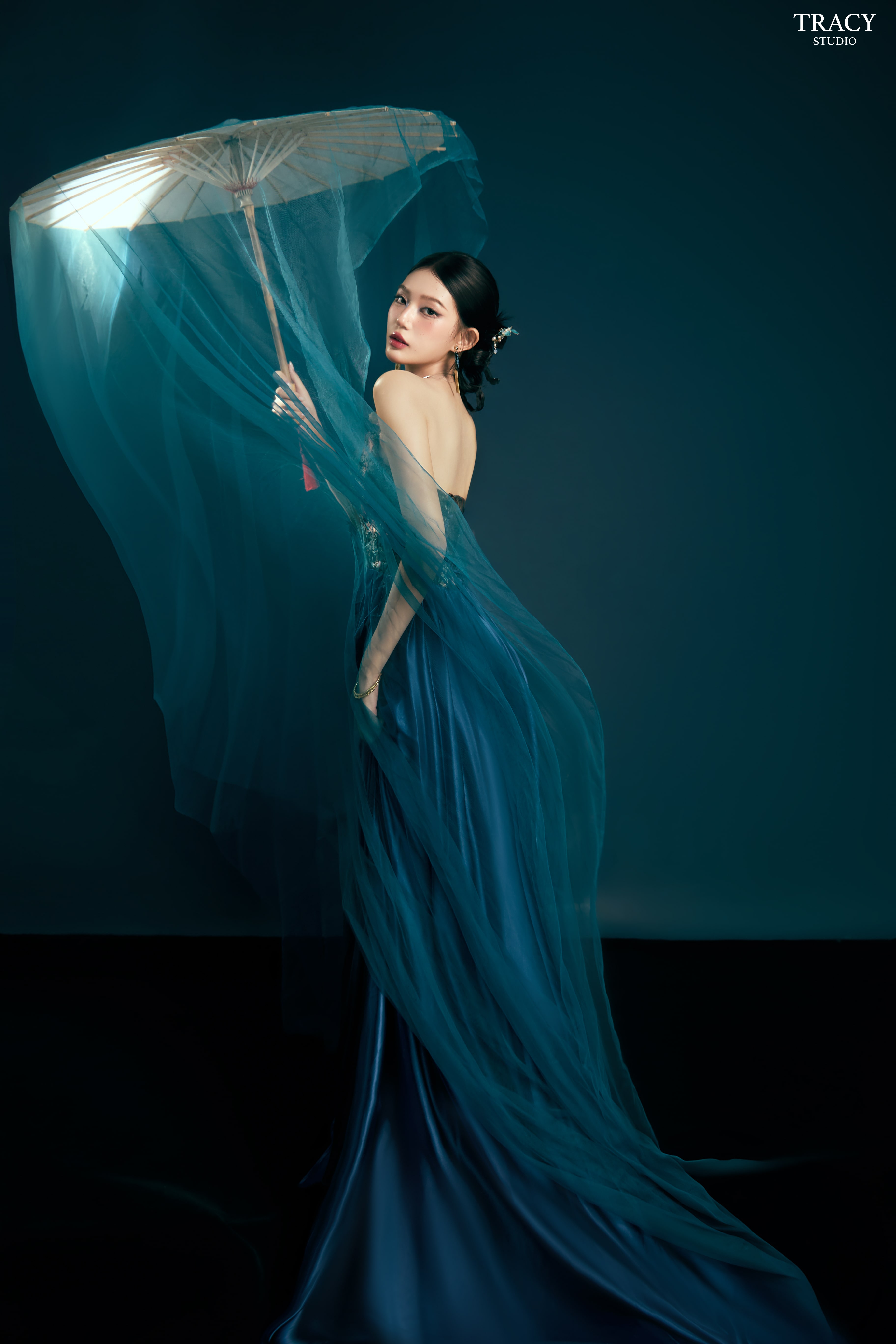 frontend/img/gallery/anh-tet-yem-ao-dai/tracy-studio-chup-yem-lam-diep (2).jpg